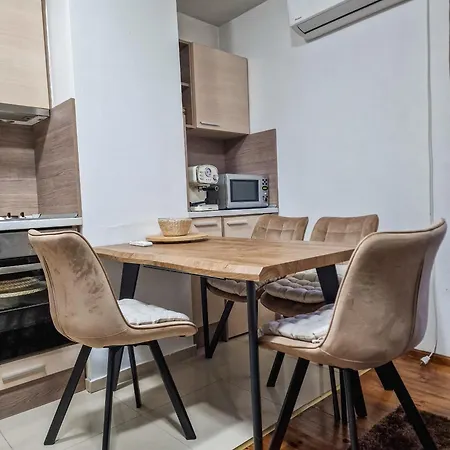Flat For Rent, Steps From Gondola And Historic Old Town Perfect For Skiers! By Flat Mаnager * Bansko