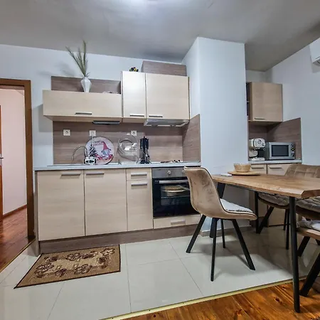 Flat For Rent, Steps From Gondola And Historic Old Town Perfect For Skiers! By Flat Mаnager